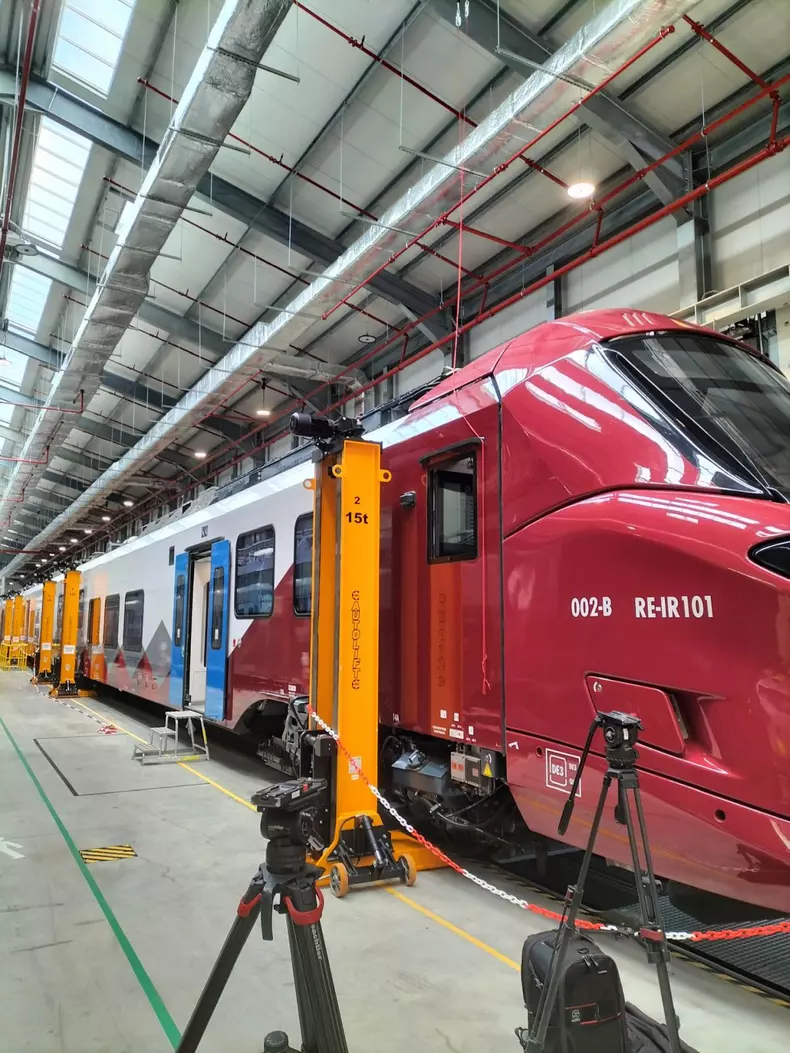 tren-coradia5-clubferoviar.ro