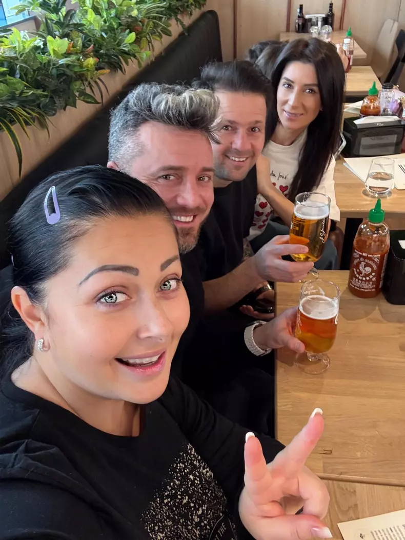 gabriela cristea tavi clonda aeroport 7