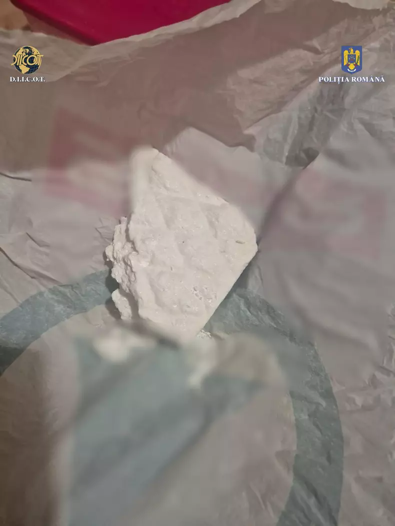 Cocaină confiscata de polițisti. Foto DIICOT