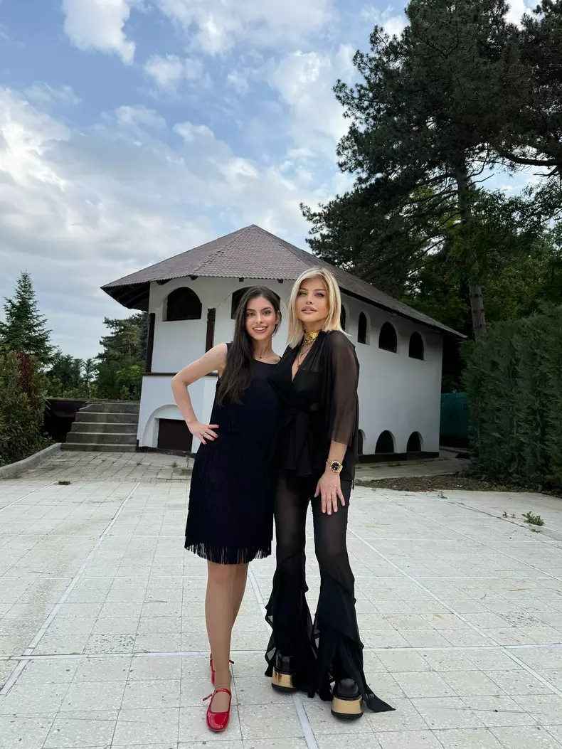 Loredana Groza 55 de ani 8