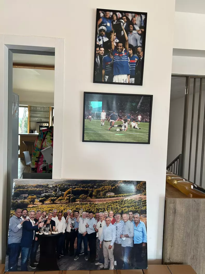 cu trofeul de la Euro 84 deasupra capului