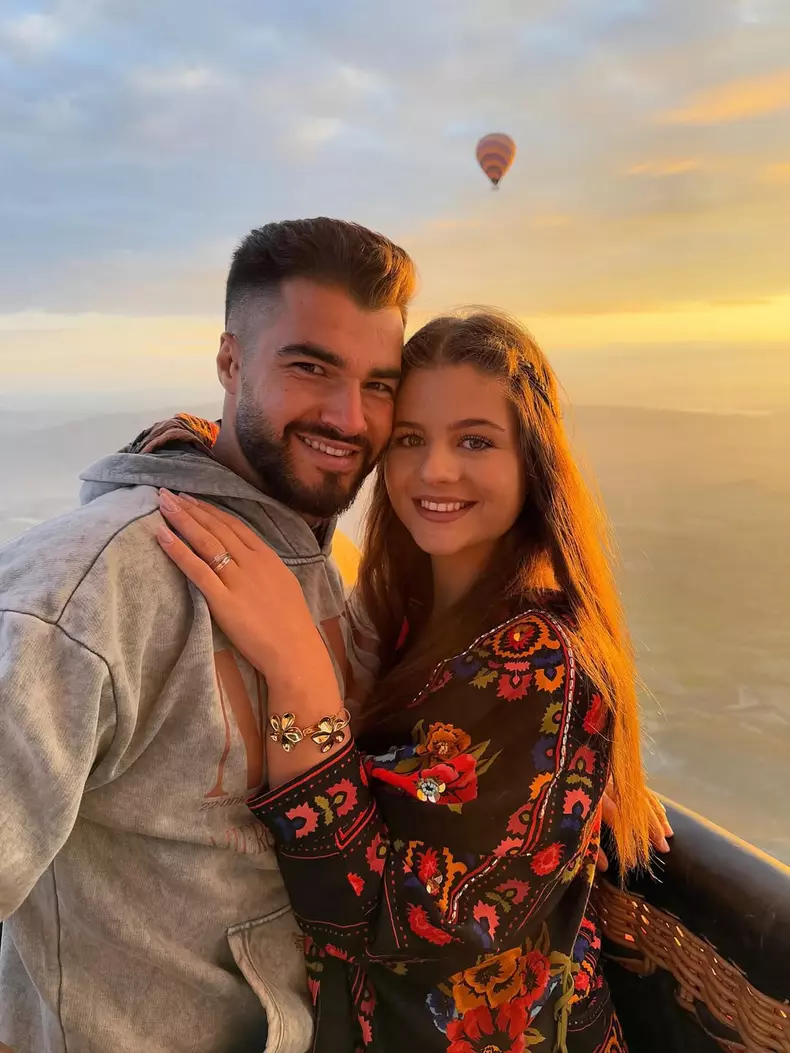 iancu sterp sotie denisa cotolan sotia lui (5)