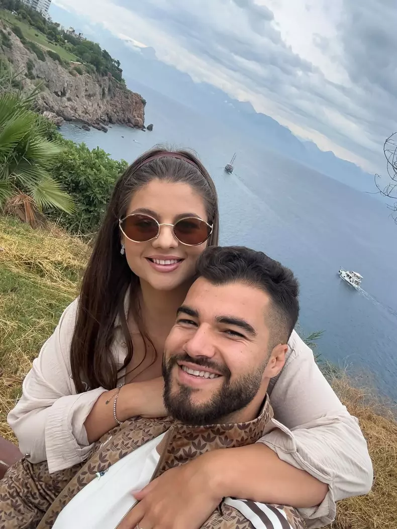iancu sterp sotie denisa cotolan sotia lui (6)