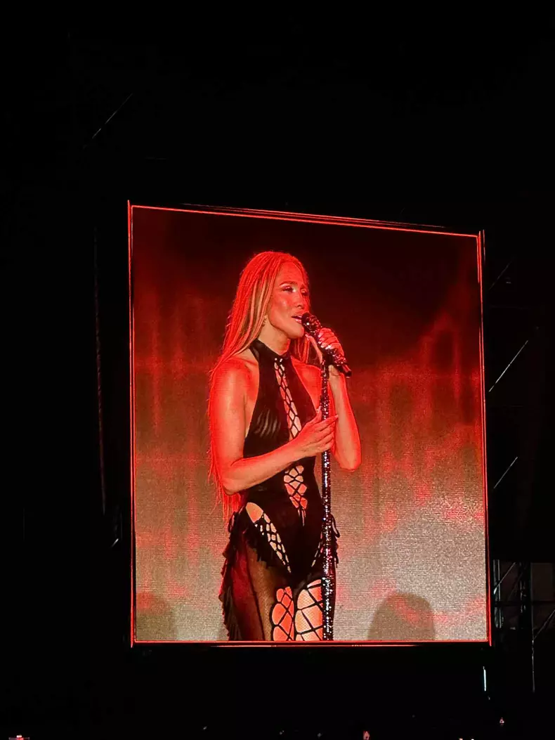 jennifer lopez piata constitutiei bucuresti 27 iulie (27)