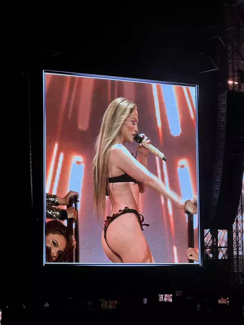 jennifer lopez piata constitutiei bucuresti 27 iulie (33)