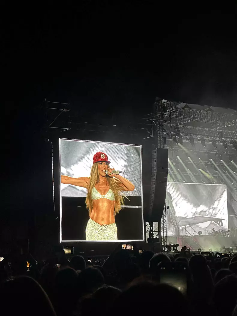 jennifer lopez piata constitutiei bucuresti 27 iulie (8)