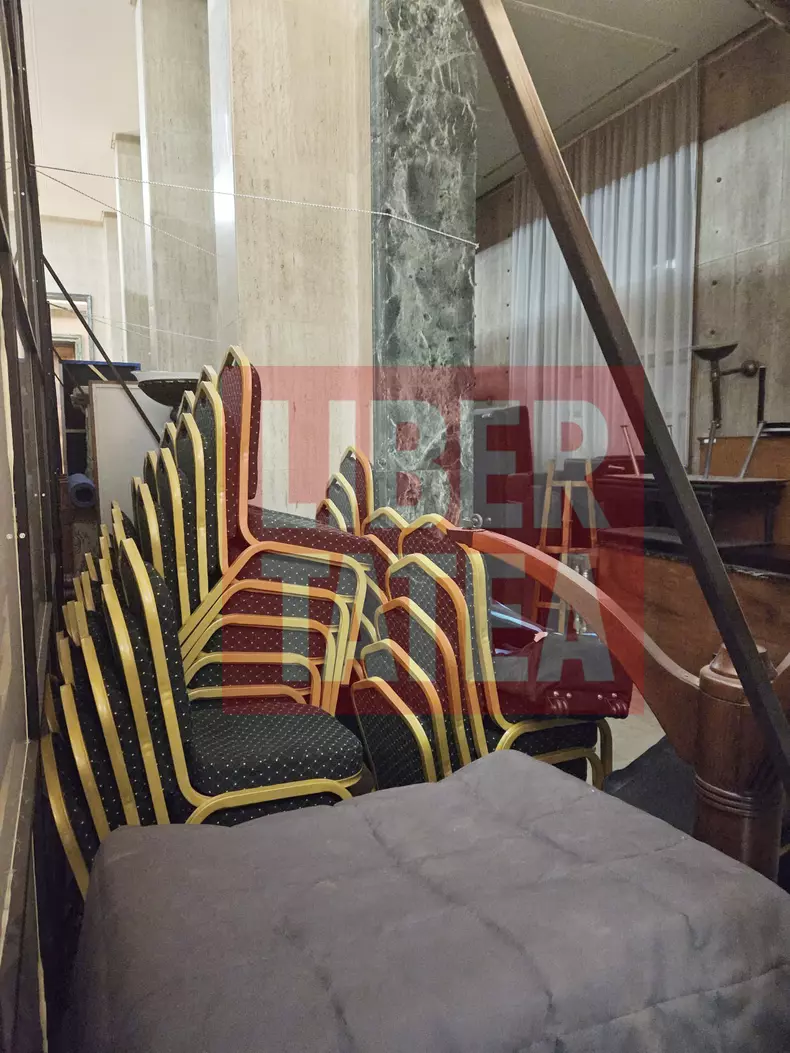 Așa arată holurile din Palatul Victoria în seara de 1 iulie