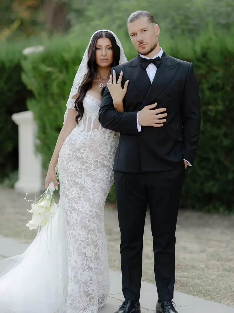 Alina Eremia in rochie de mireasa