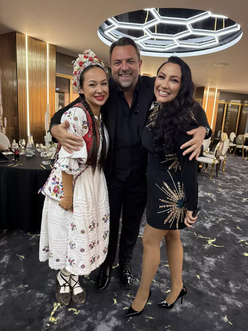 andra, horia brenciu si vladuta lupau