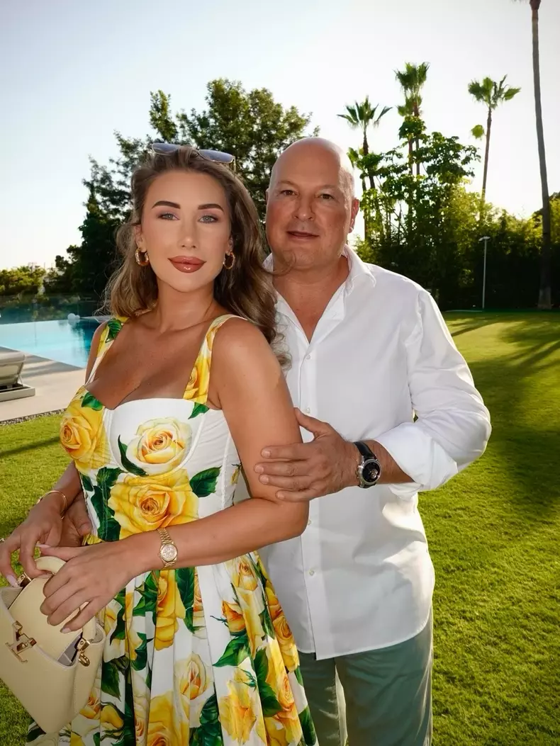 arpad paszkany si antonela patrut (1)