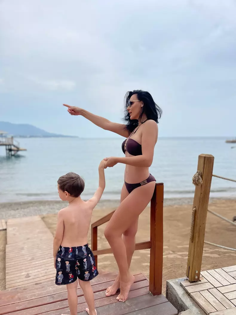 Lavinia Pîrva si baietelul ei