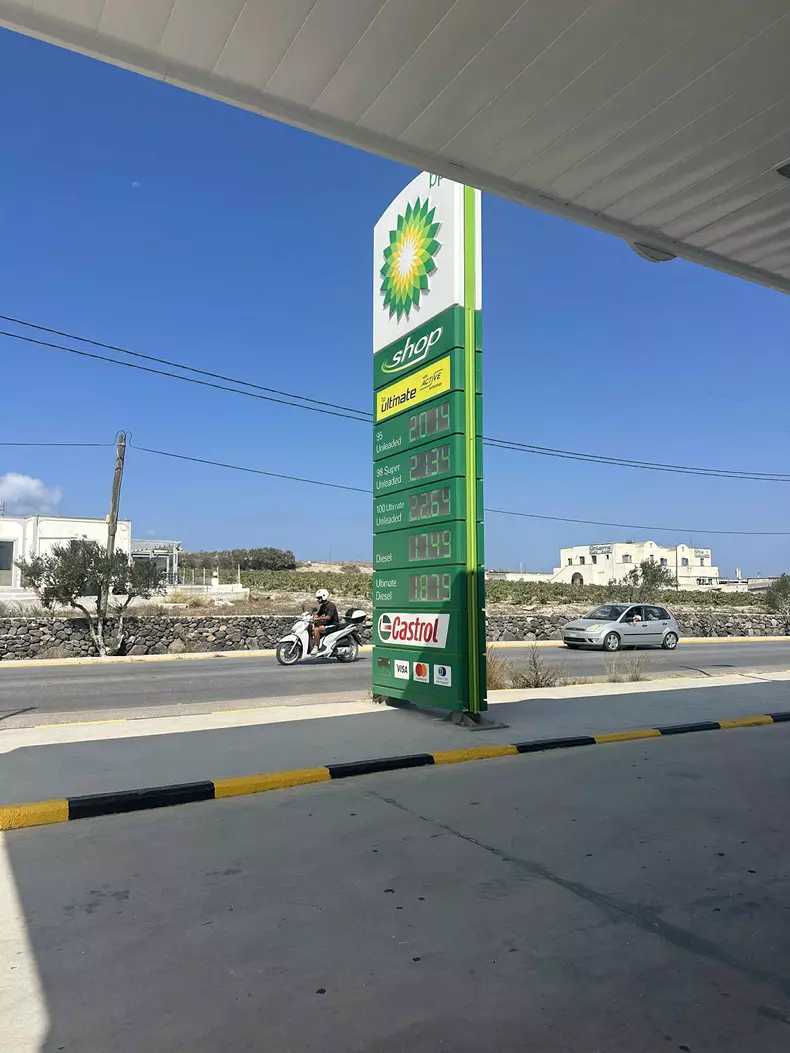 pret benzina si motorina santorini grecia (1)