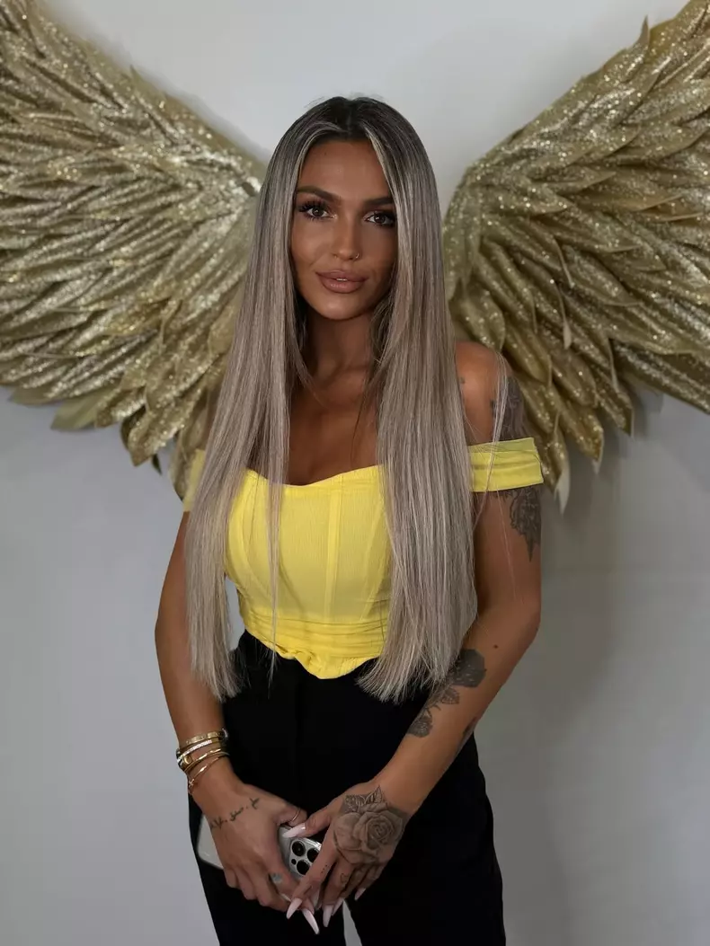 Ella de la Insula iubirii (2)