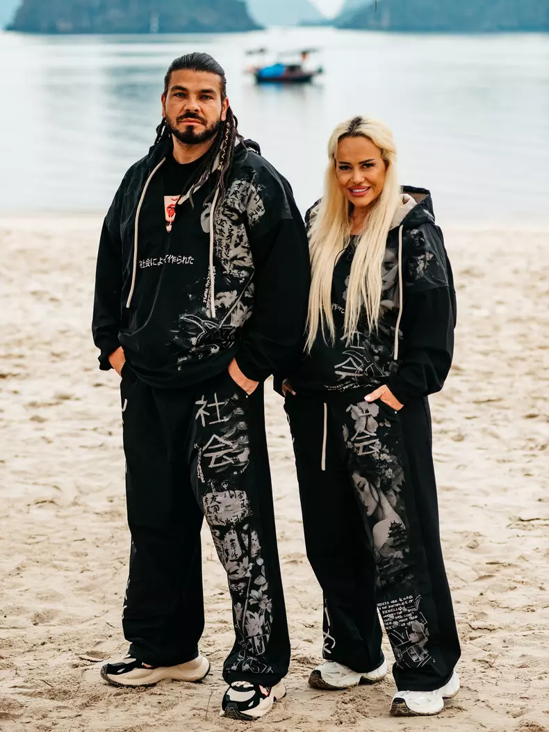 Anda Adam la Asia Express