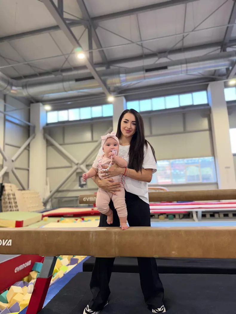 Larisa Iordache si fetita ei