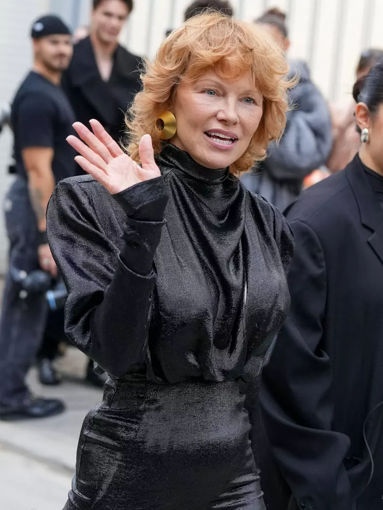 Arrivées au défilé Mugler Collection Femme Prêt-à-Porter Printemps/Eté 2026 lors de la Fashion Week de Paris (PFW)