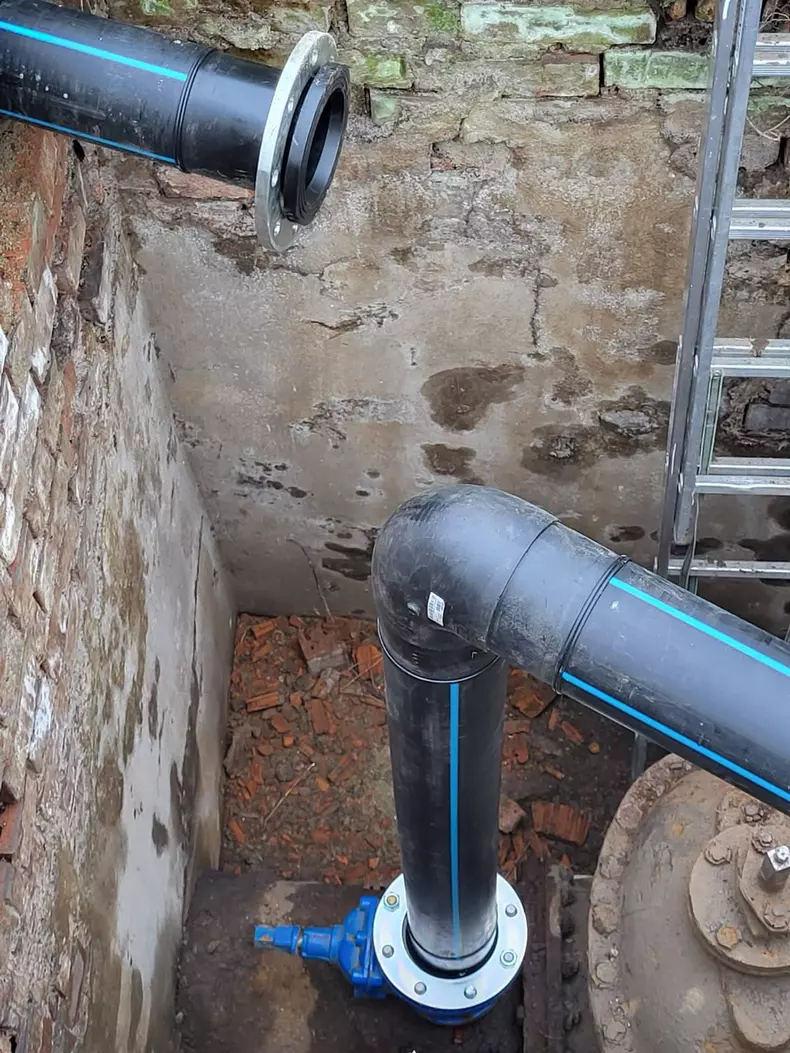 rafinaria-petrobrazi-a-fost-conectata-la-sistemul-de-alimentare-cu-apa-al-apa-nova (2)