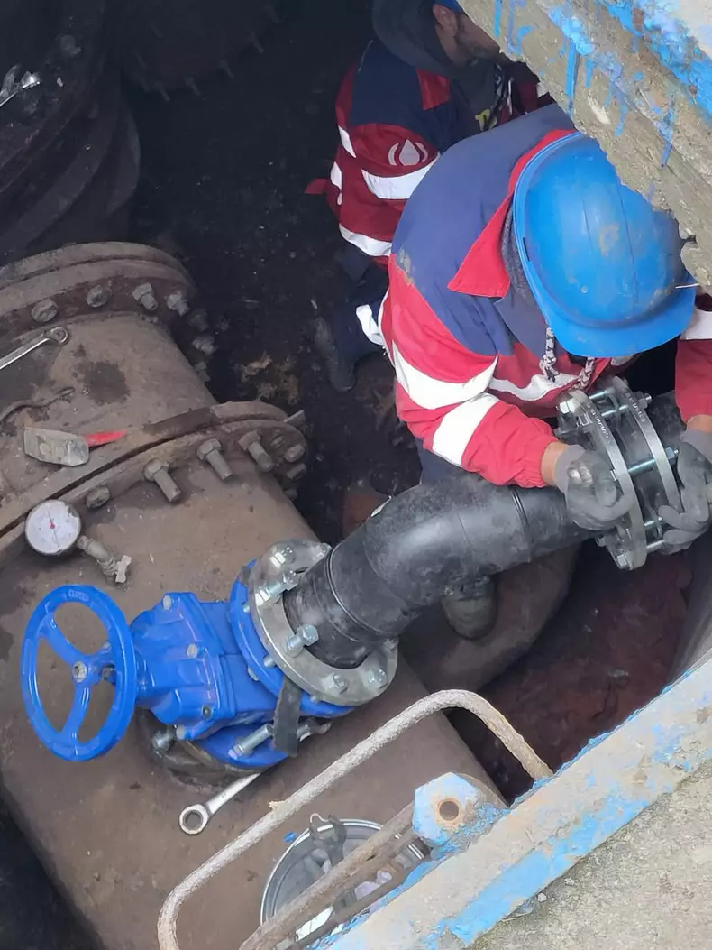 rafinaria-petrobrazi-a-fost-conectata-la-sistemul-de-alimentare-cu-apa-al-apa-nova (3)