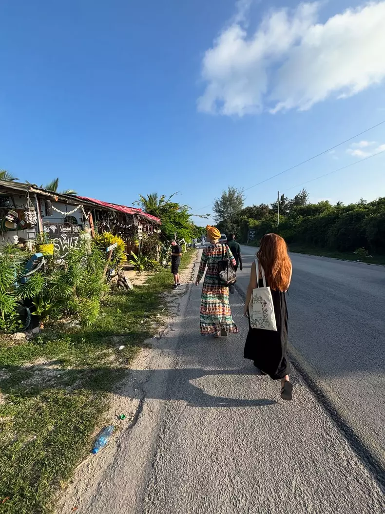 Doina Teodoru în vacanță cu surorile Odagiu (4)