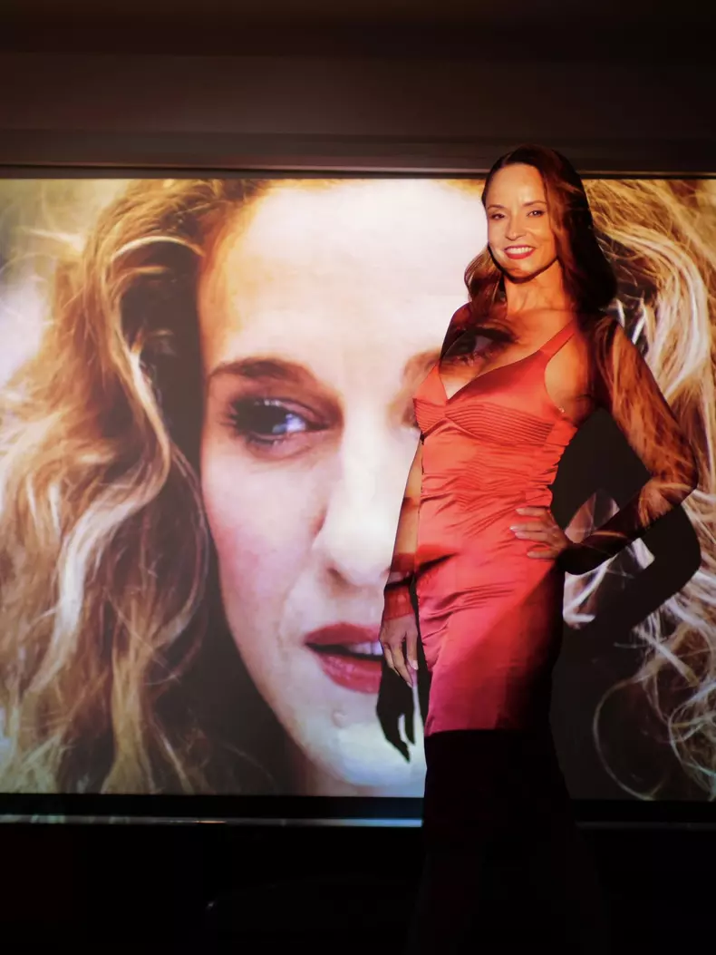 andreea marin rochie rosie 4