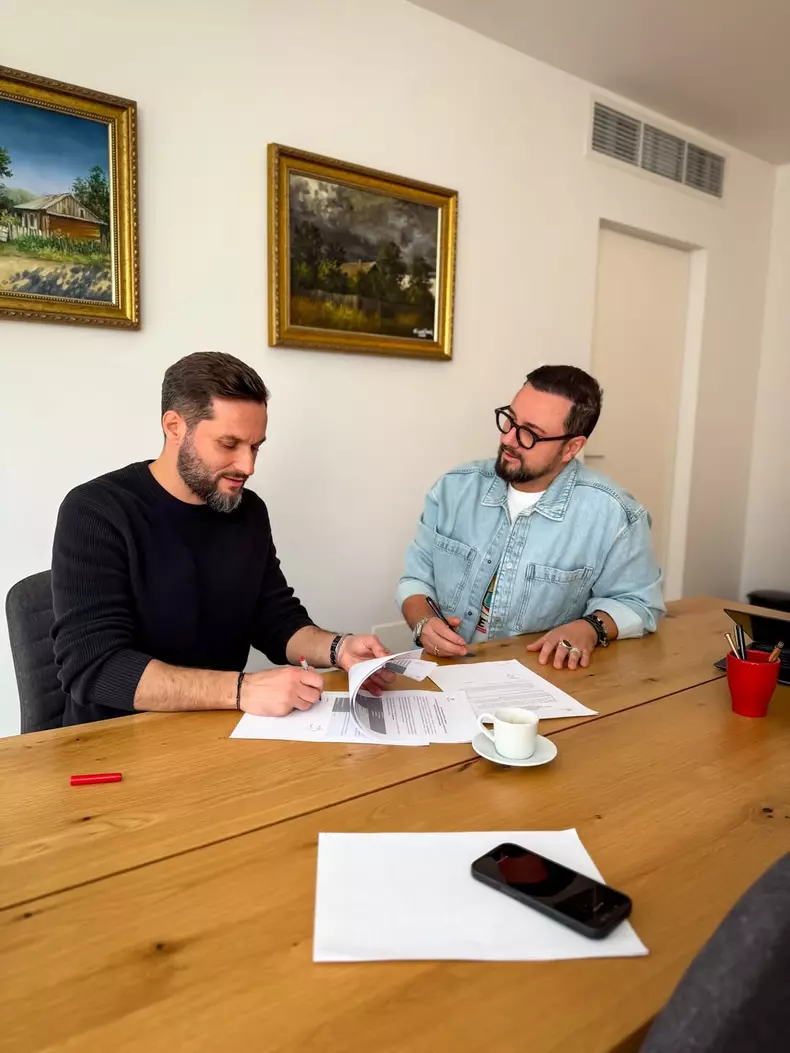 catalin maruta contract nou (3)