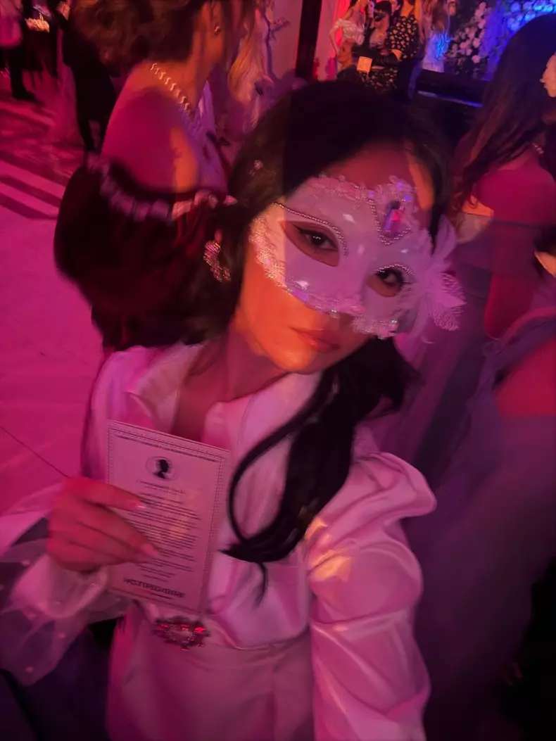 Ianca Simion la Balul Mascat Bridgerton (2)