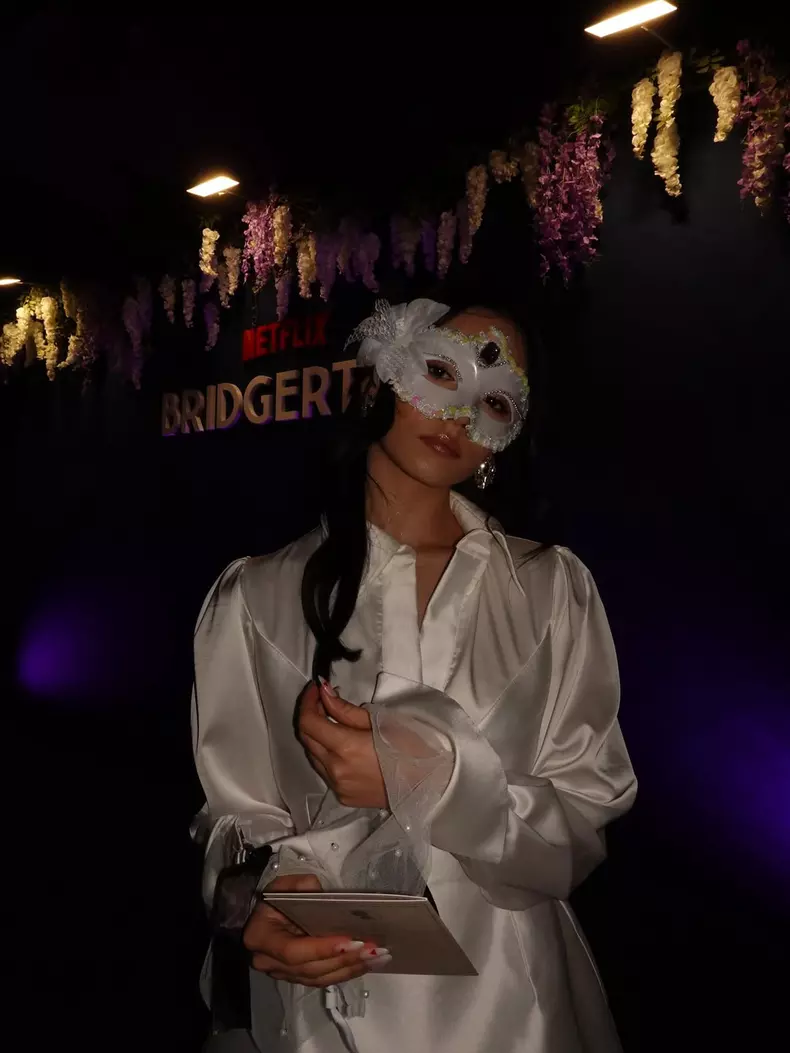 Ianca Simion la Balul Mascat Bridgerton (5)