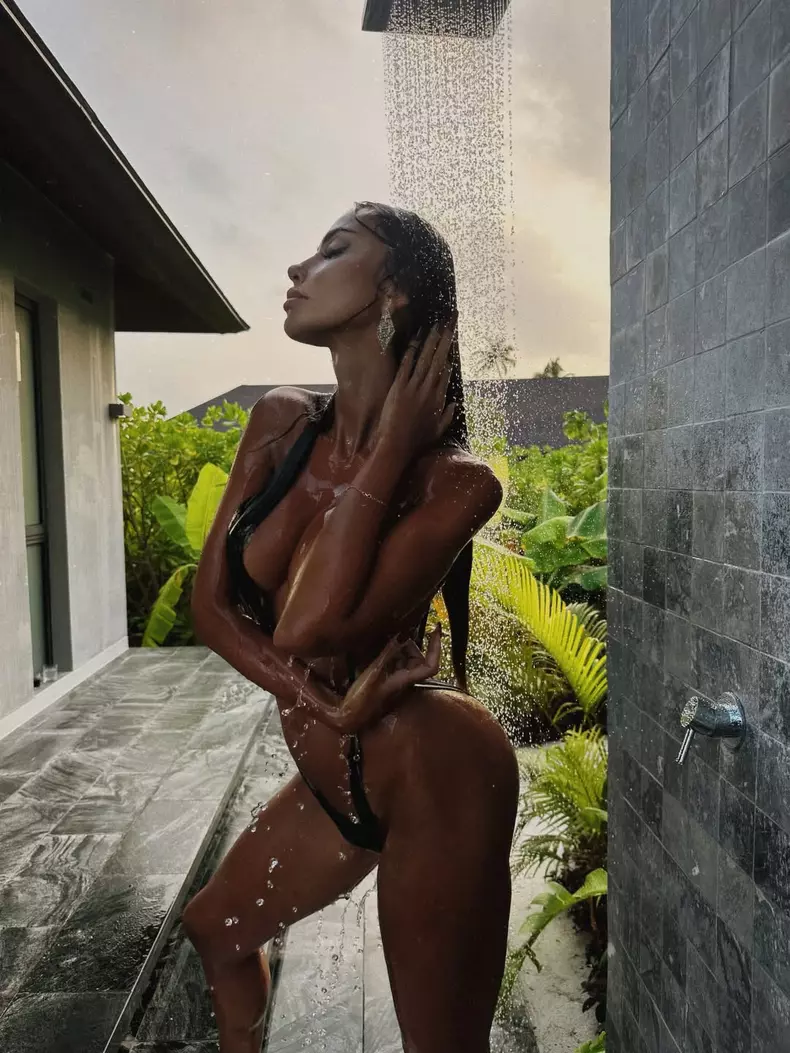 Mădălina Ghenea (34)