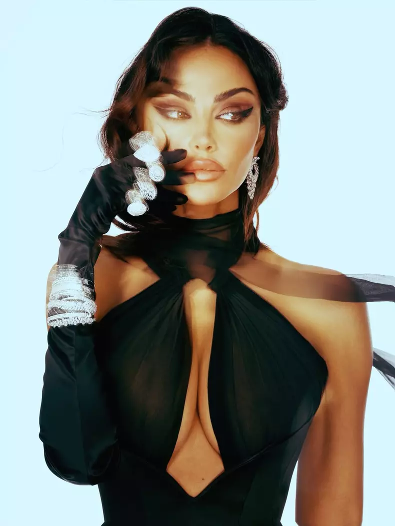 Mădălina Ghenea (43)