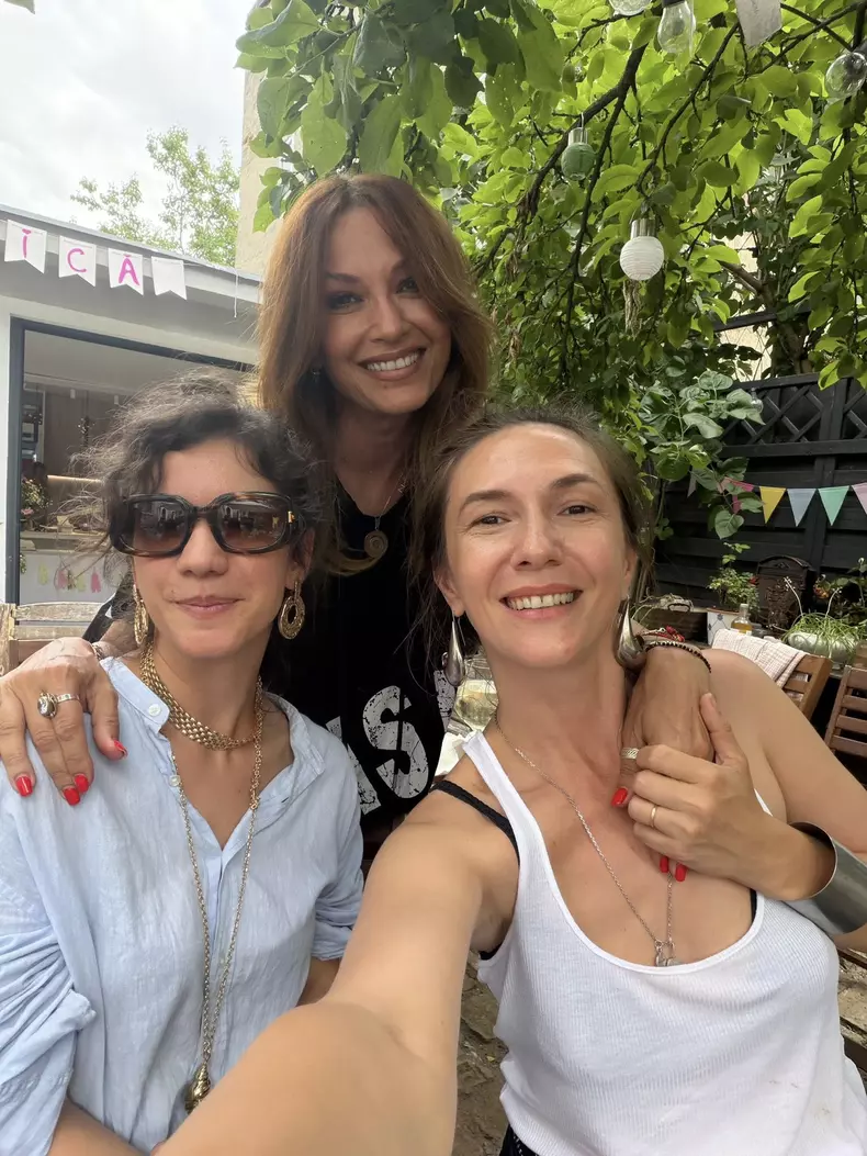 Adela Popescu, Anca Turcasiu si Ada Condeescu