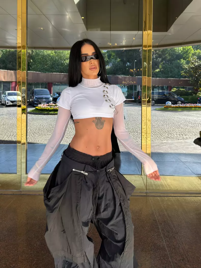 adelina pestritu istanbul concert kanye west turcia (10)