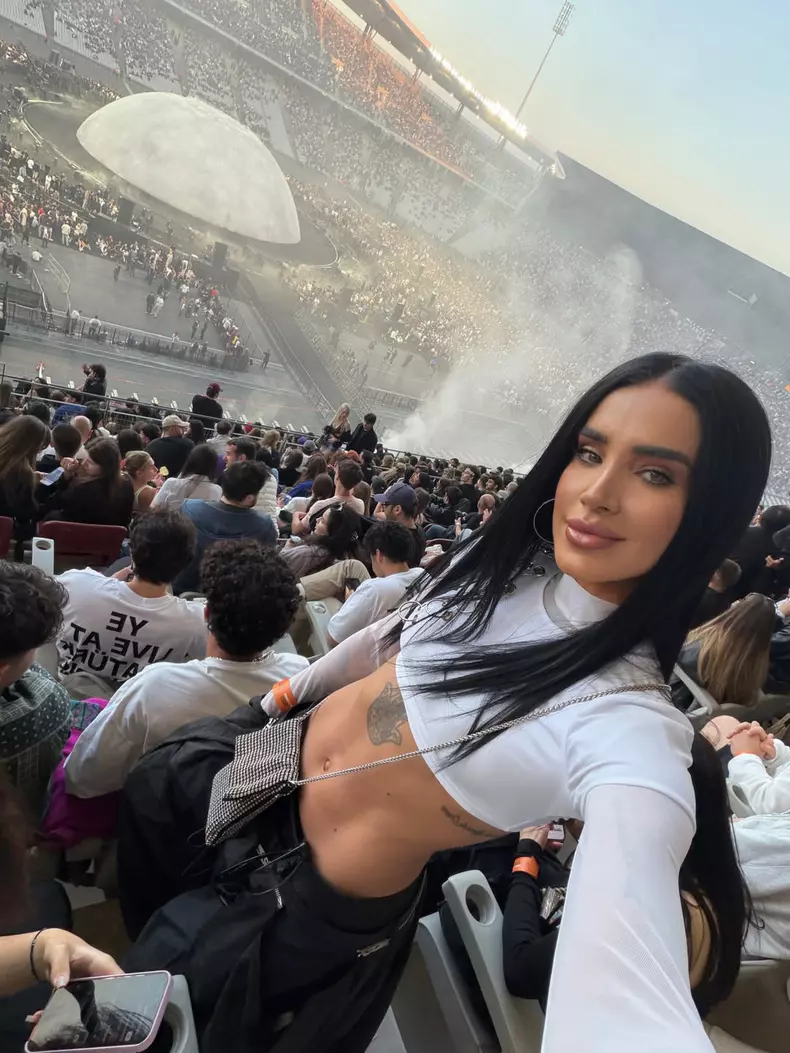 adelina pestritu istanbul concert kanye west turcia (5)