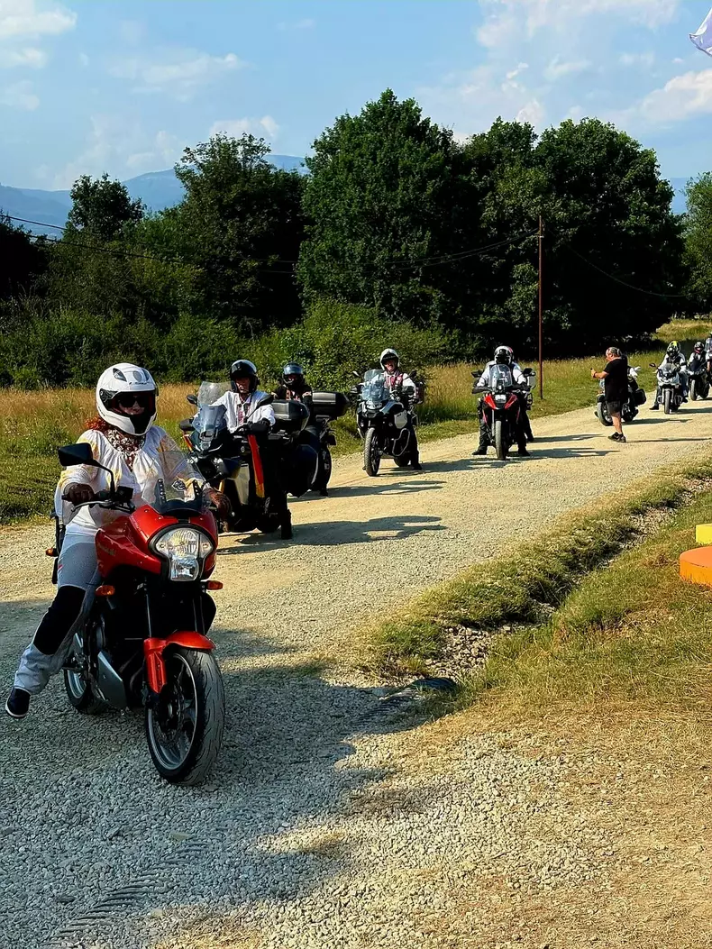 Motocicliști în ie PHOTO-2026-06-29-14-11-47 3