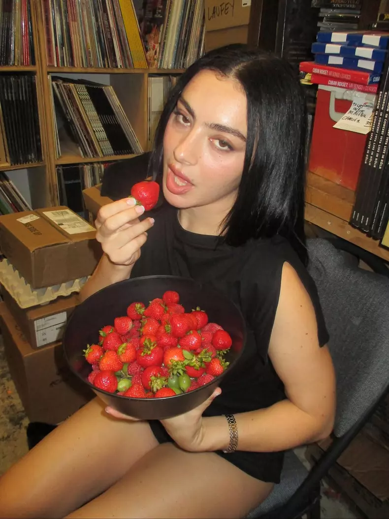 charli xcx (9)