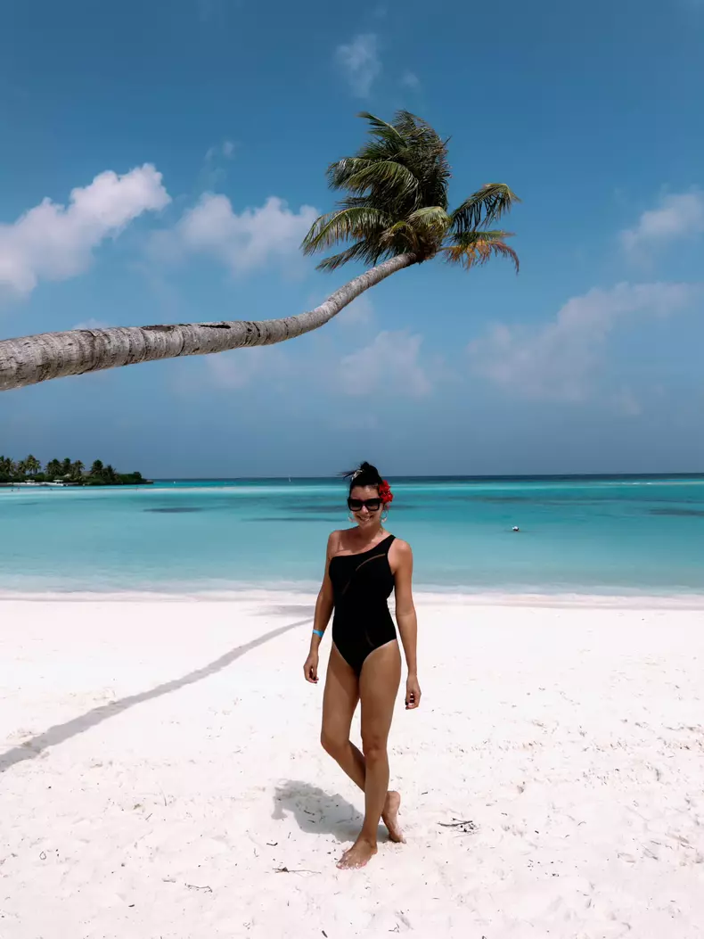 Corina Caragea - vacanță în Maldive (6)