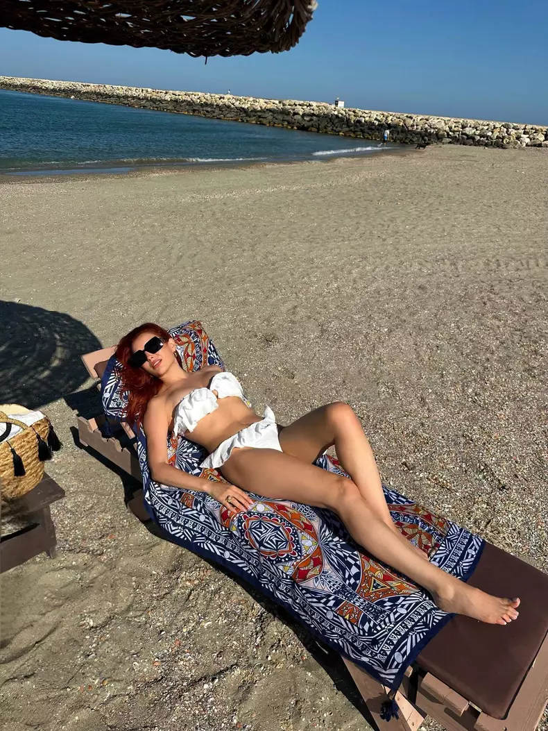 Elena Gheorghe în costum de baie (3)