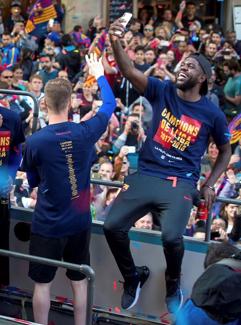 FC Barcelona's players greet supporters after Primera Division Championship victory