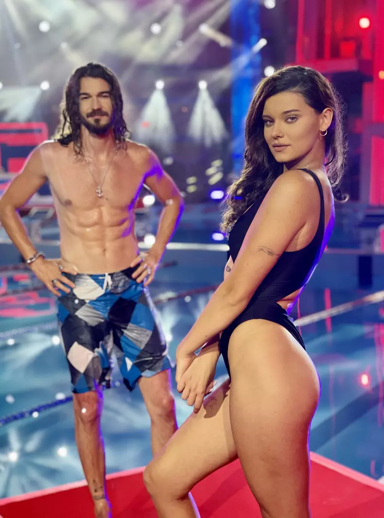 Radu Itu si Chelsea splash vedete la apa