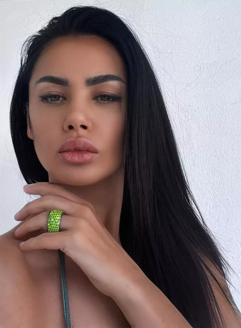Oana Zăvoranu (4)