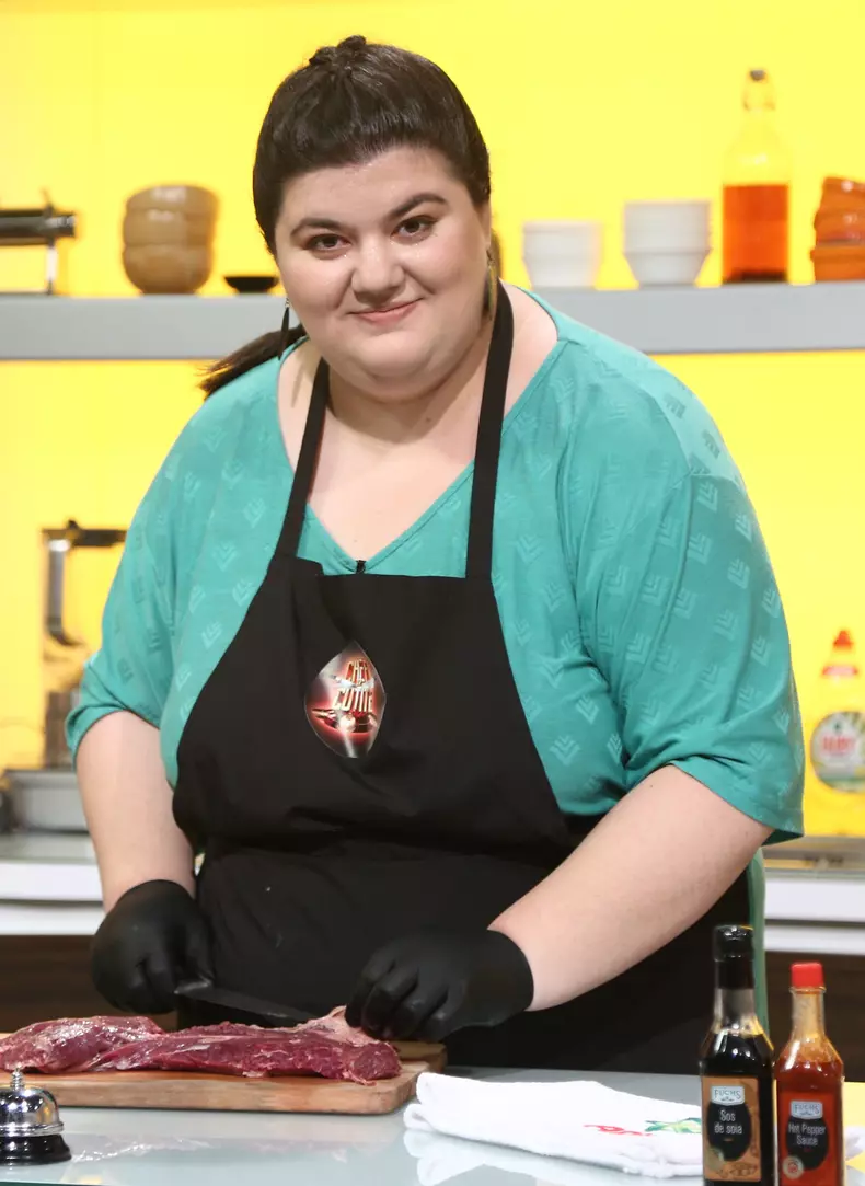 claudia-radu-chefi-la-cutite-a-slabit-6