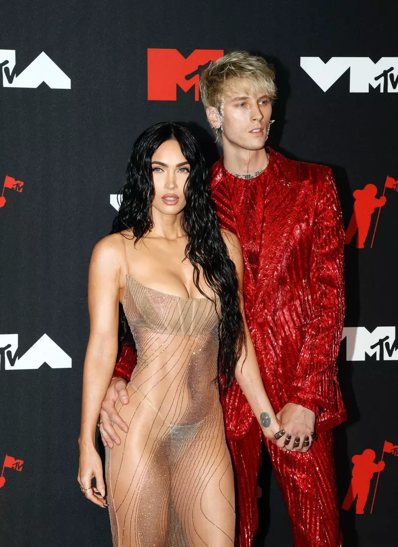 Megan Fox și Machine Gun Kelly arrive for MTV Video Music Awards