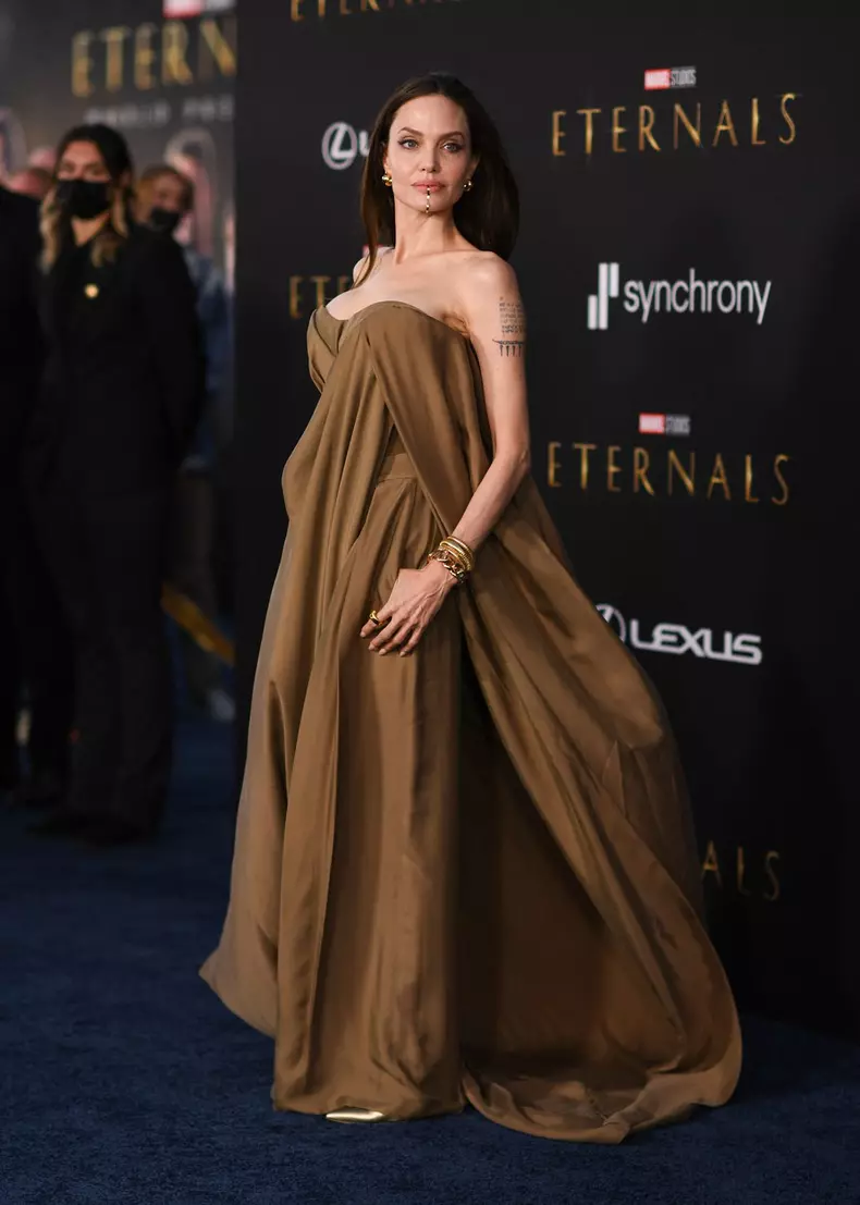 angelina-jolie-si-copiii-1