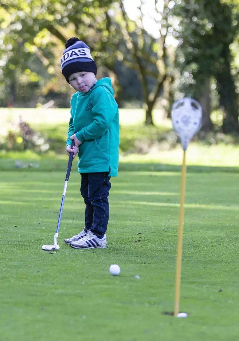 tk3s_swns_young_golfer_006