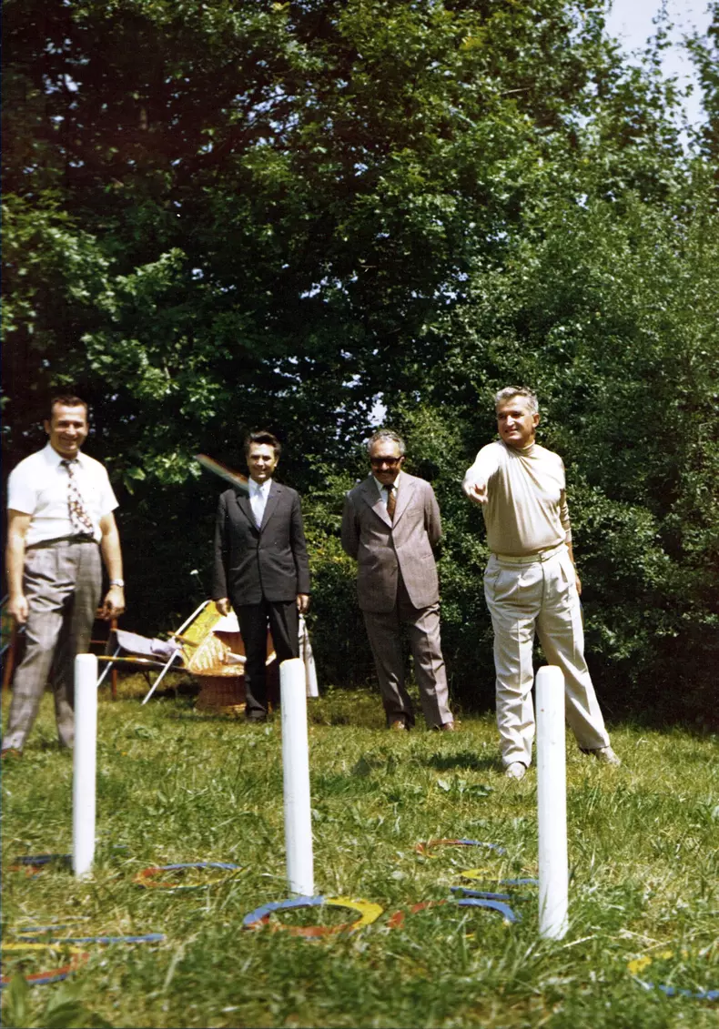 Ion Iliescu, în vacanță alături Nicolae Ceaușescu (2)