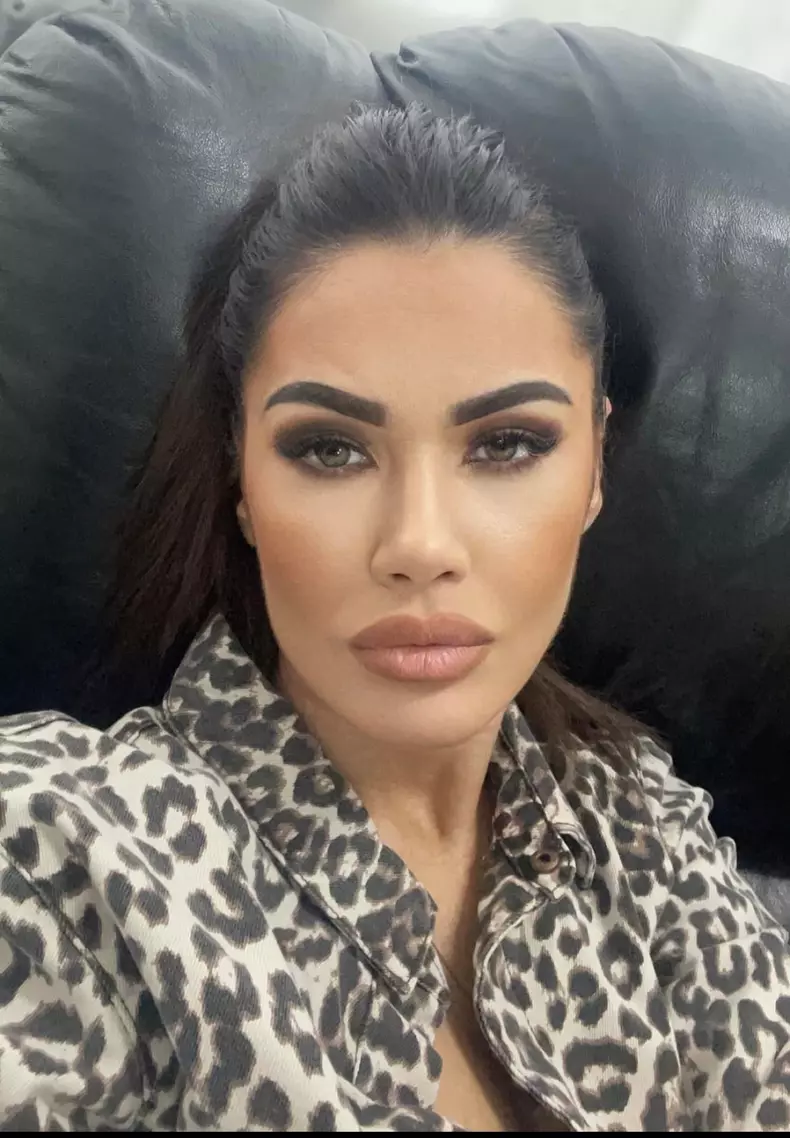 Oana Zăvoranu 1