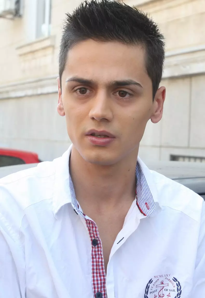 01_987d00.jpg