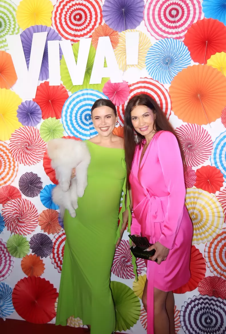 nicoleta luciu emily burghelea viva party