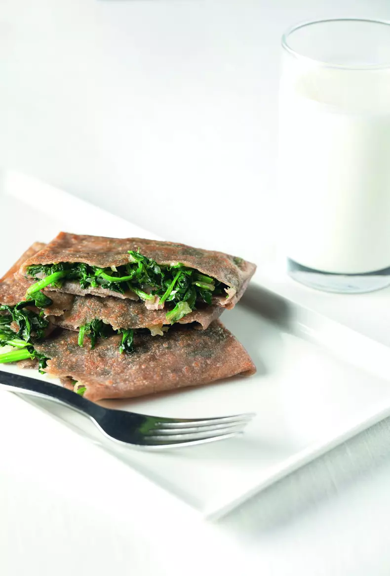 Gözleme with herbs