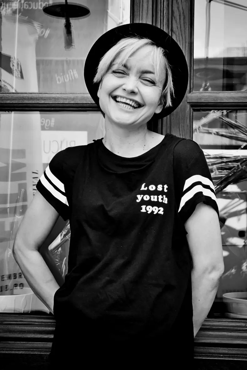 Dorina Chiriac. 2. foto Cătălina Flămînzeanu