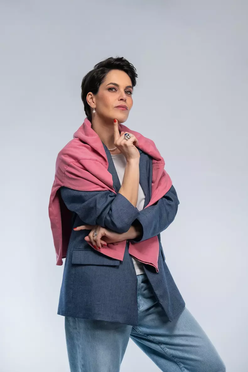 andreea remetan a semnat cu radio impuls post detinut de kanal d (1)